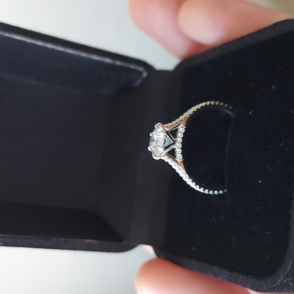 1 Carat Moissanite Ring - Picture 9 of 16